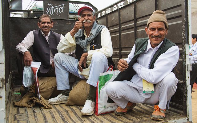 india_farmers_in_truck