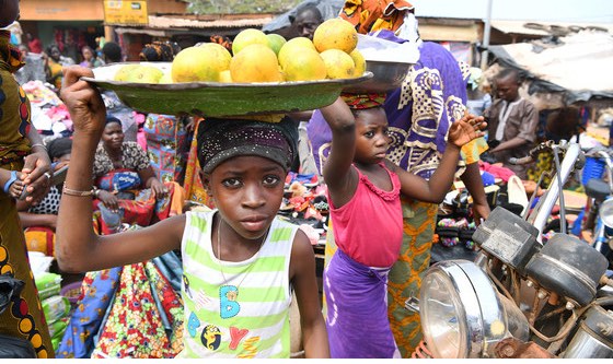 children_sell_food